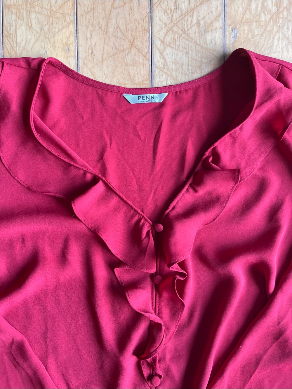 Penningtons Red Ruffle Front Blouse Long Sleeve Size 1X - Picture 3 of 7